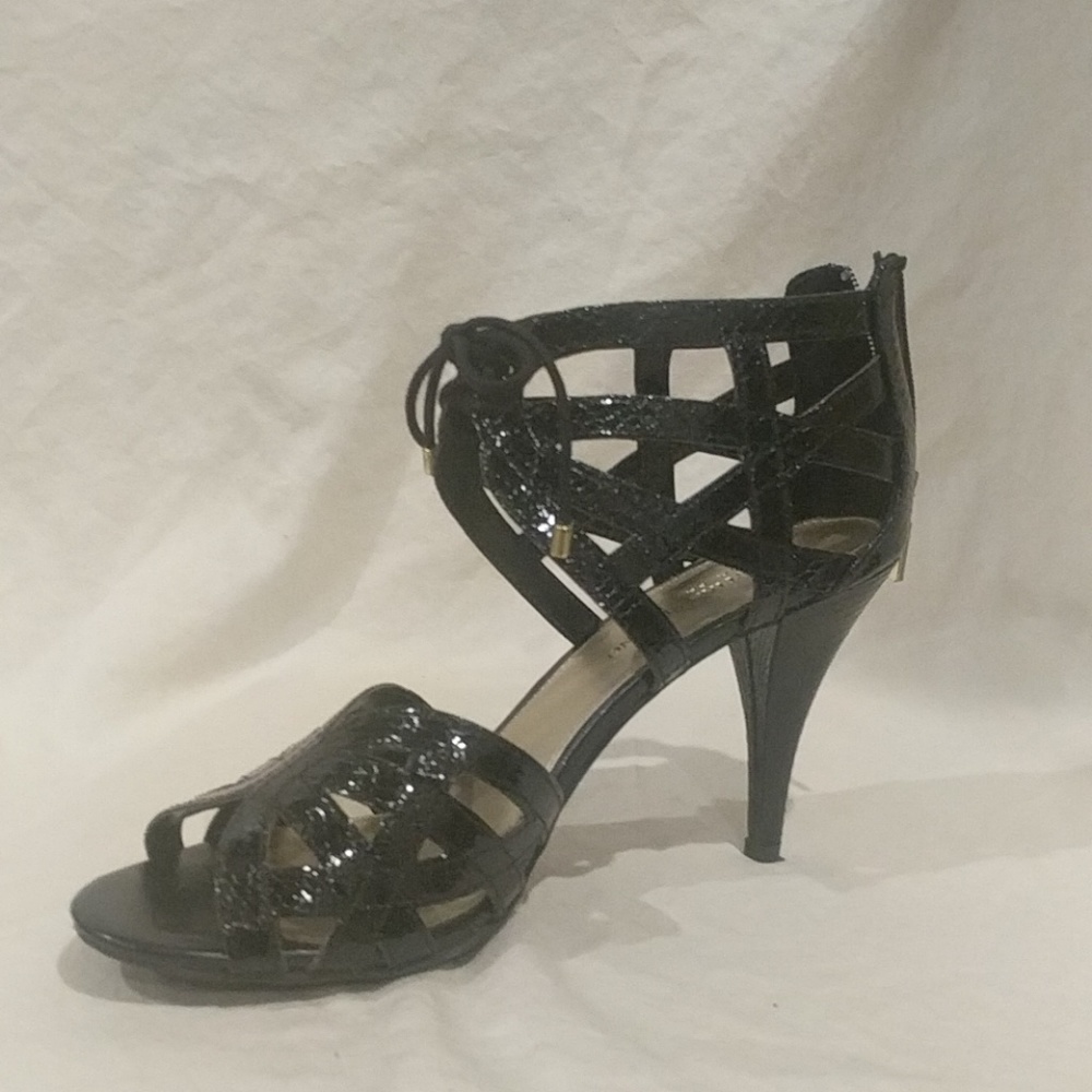 Christian Siriano Black heel